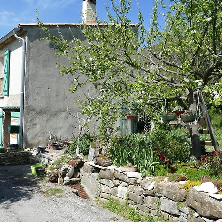 Bed and Breakfast Les Bois Rouges La Rochegiron Exterior foto