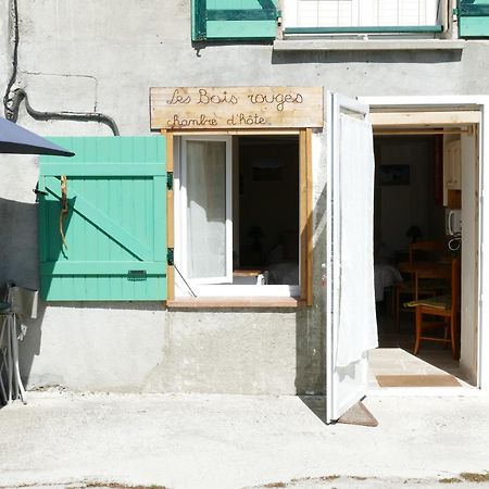 Bed and Breakfast Les Bois Rouges La Rochegiron Exterior foto